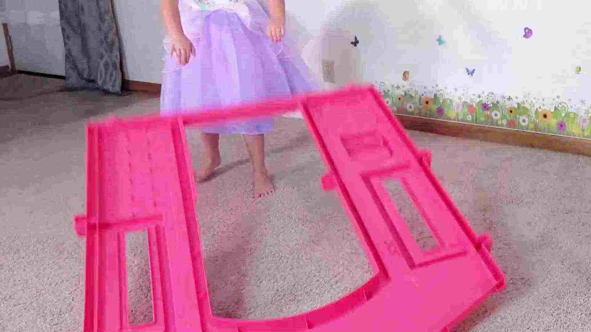 The Cartoon Dream House Build img